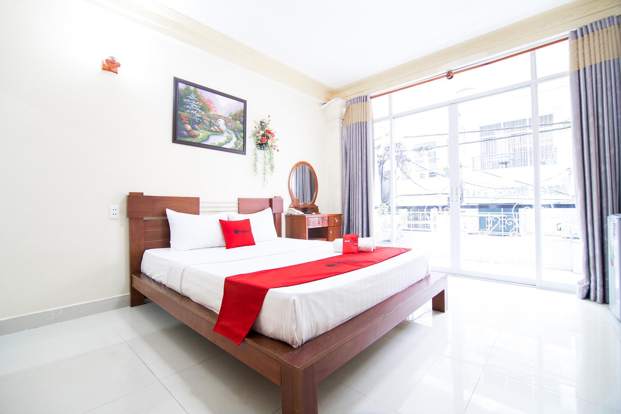 Reddoorz Plus @ Pham Ngu Lao 2 Хошимин Экстерьер фото