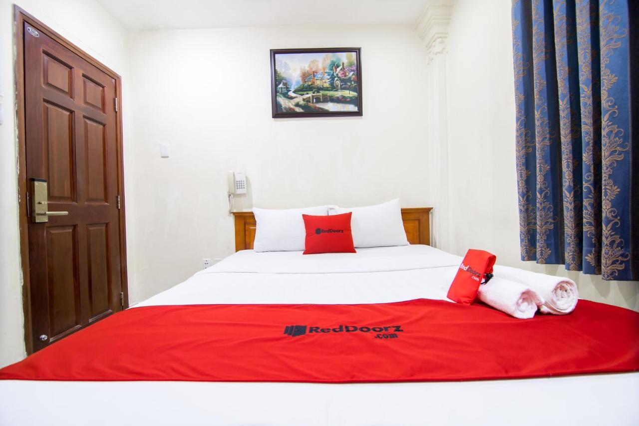Reddoorz Plus @ Pham Ngu Lao 2 Хошимин Экстерьер фото